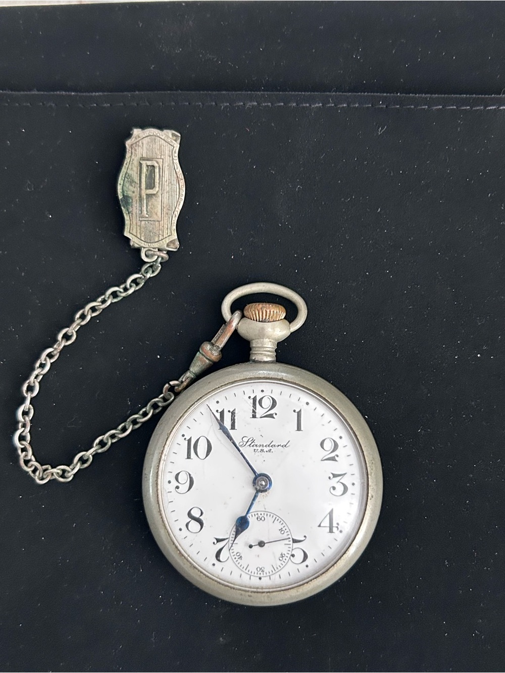 Antique New York Standard Pocket Watch &Monogramed Chain - Picture 5 of 9